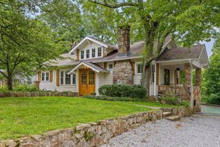 117 S Bragg Avenue, Lookout Mountain, TN 37350