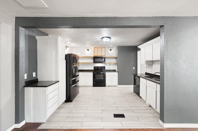 816 Woodbury Drive, Edmond, OK 73034