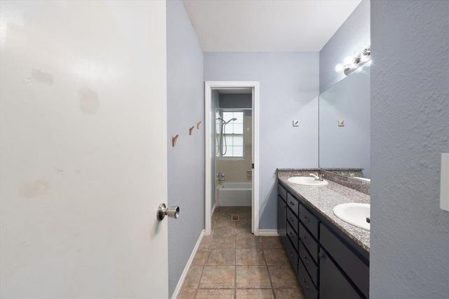 816 Woodbury Drive, Edmond, OK 73034