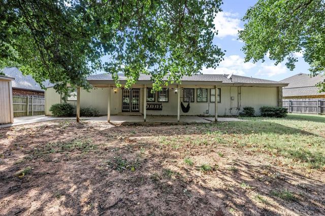 816 Woodbury Drive, Edmond, OK 73034