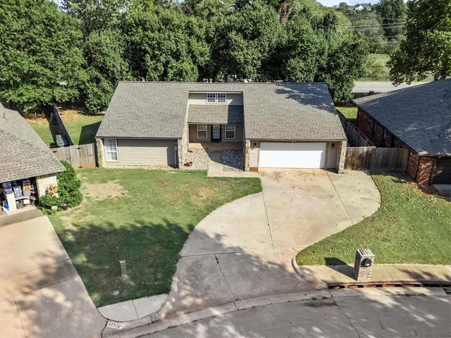 816 Woodbury Drive, Edmond, OK 73034