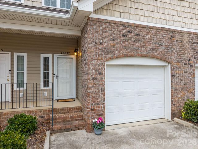 18827 Cloverstone Circle, Cornelius, NC 28031