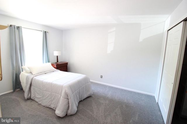 8 NORWOOD CT, Medford, NJ 08055