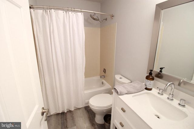 8 NORWOOD CT, Medford, NJ 08055