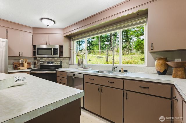 3719 260th Street E, Spanaway, WA 98387