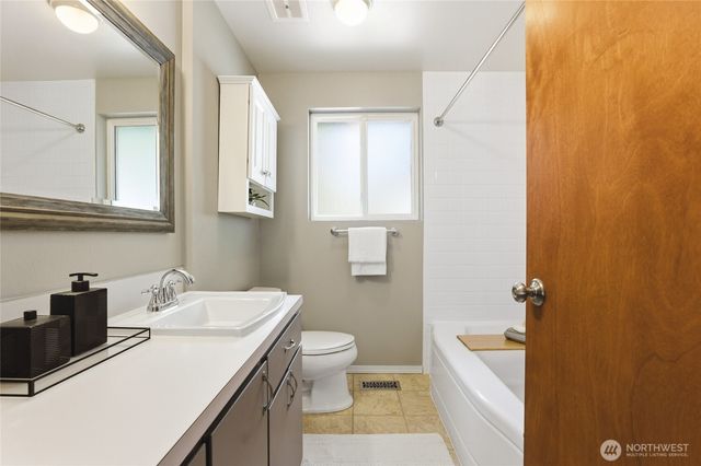 3719 260th Street E, Spanaway, WA 98387