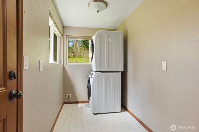 3719 260th Street E, Spanaway, WA 98387