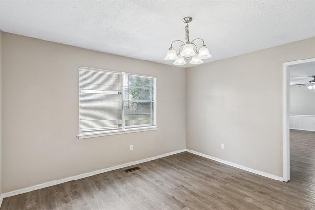 5825 NW 72nd Street, Oklahoma City, OK 73132