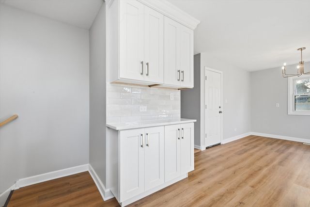 1388 Jill Court, Glendale Heights, IL 60139