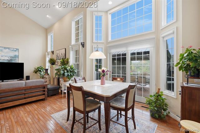 49335 Dominion Court, Canton, MI 48187
