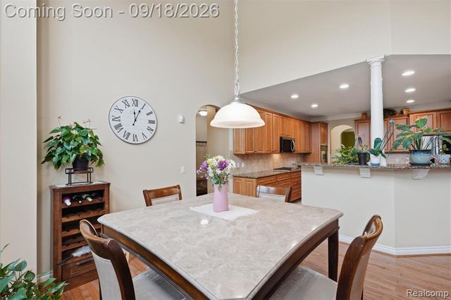 49335 Dominion Court, Canton, MI 48187