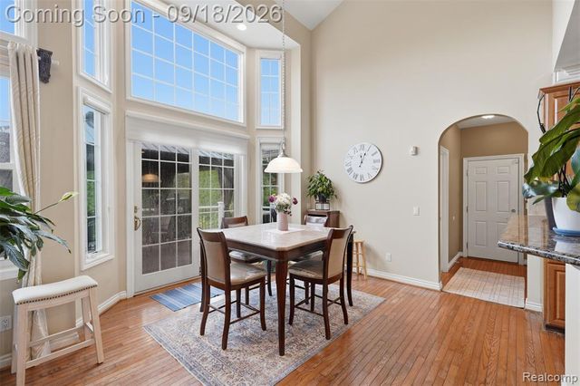 49335 Dominion Court, Canton, MI 48187