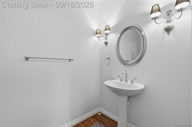49335 Dominion Court, Canton, MI 48187