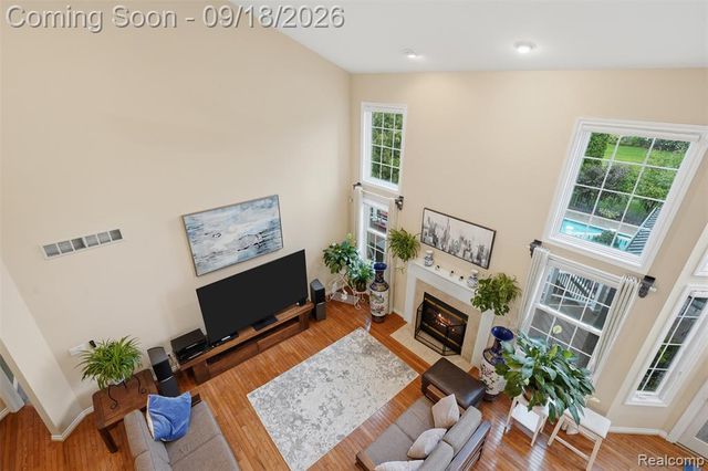 49335 Dominion Court, Canton, MI 48187