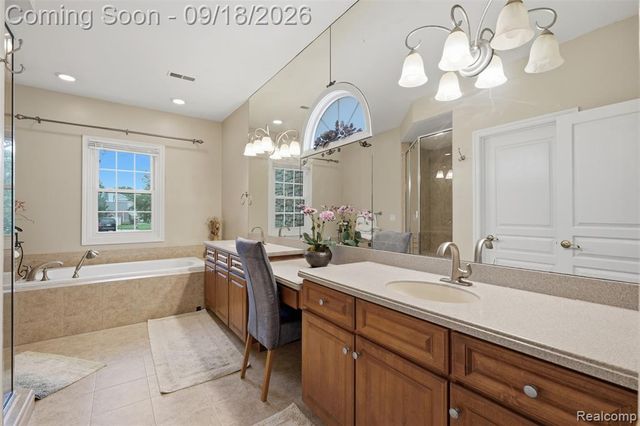 49335 Dominion Court, Canton, MI 48187