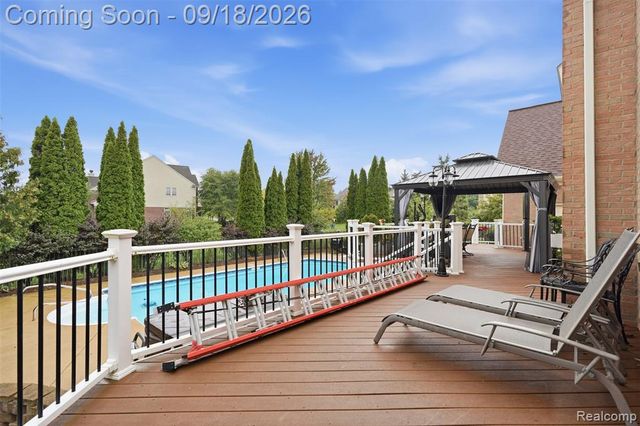 49335 Dominion Court, Canton, MI 48187