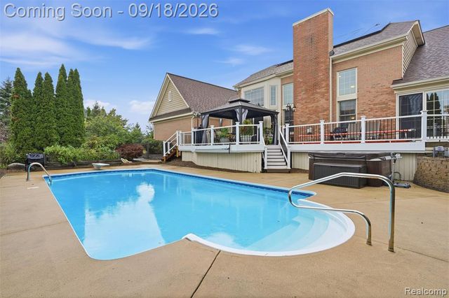 49335 Dominion Court, Canton, MI 48187