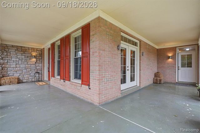 49335 Dominion Court, Canton, MI 48187