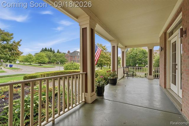49335 Dominion Court, Canton, MI 48187