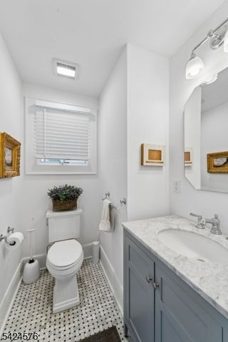 582 Sherwood Pkwy, Westfield Town, NJ 07090