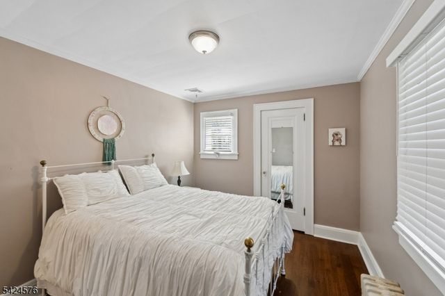 582 Sherwood Pkwy, Westfield Town, NJ 07090