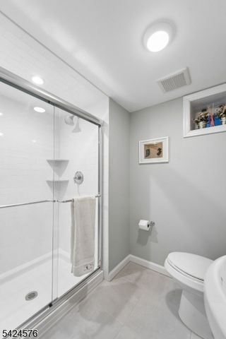 582 Sherwood Pkwy, Westfield Town, NJ 07090