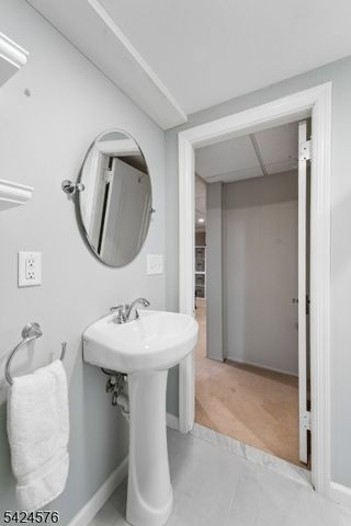 582 Sherwood Pkwy, Westfield Town, NJ 07090