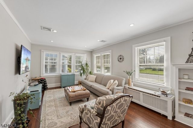 582 Sherwood Pkwy, Westfield Town, NJ 07090