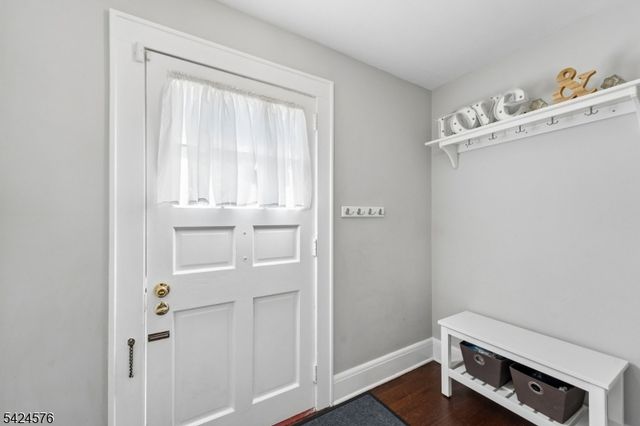 582 Sherwood Pkwy, Westfield Town, NJ 07090