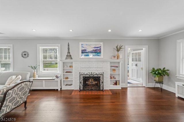 582 Sherwood Pkwy, Westfield Town, NJ 07090