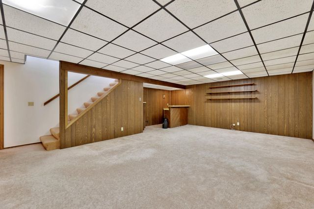 2534 S YELLOWSTONE CIR, Wichita, KS 67215