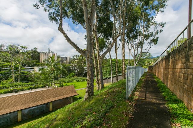 95-2039 Waikalani Place C304, Mililani, HI 96789