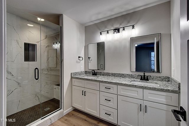 218 Old Siam Road, Elizabethton, TN 37643