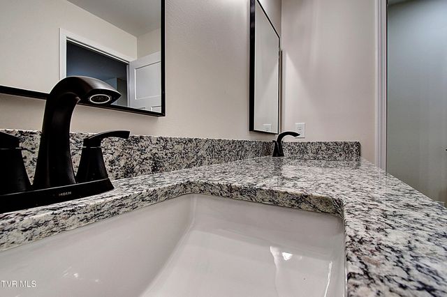 218 Old Siam Road, Elizabethton, TN 37643