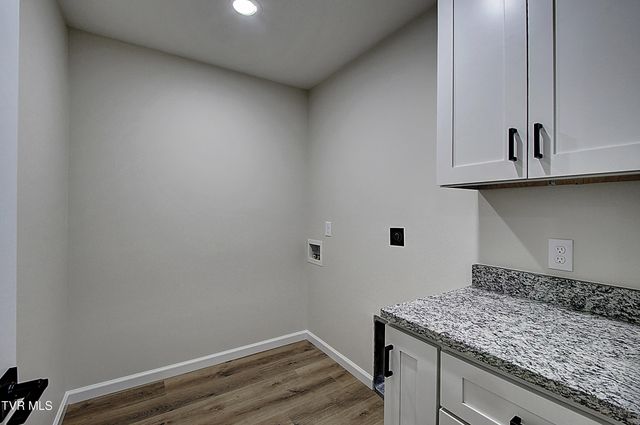 218 Old Siam Road, Elizabethton, TN 37643