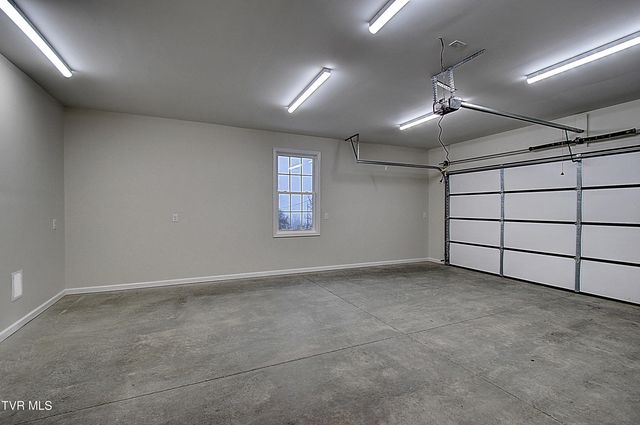 218 Old Siam Road, Elizabethton, TN 37643