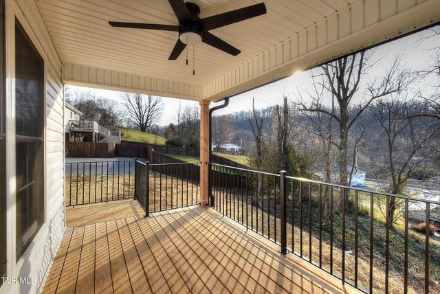 218 Old Siam Road, Elizabethton, TN 37643