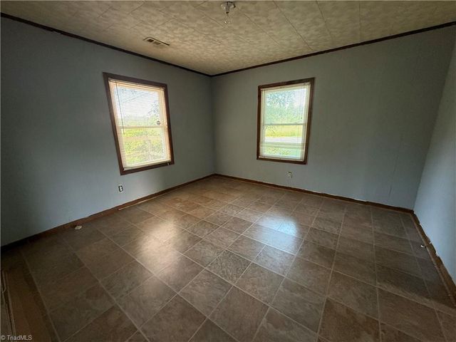 811 Leonard Road, Lexington, NC 27295