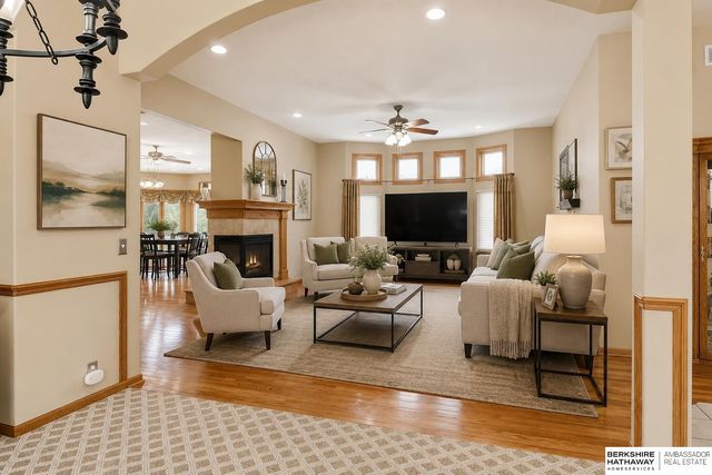 9406 Granville Parkway, La Vista, NE 68128
