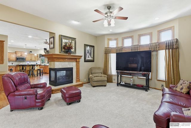9406 Granville Parkway, La Vista, NE 68128