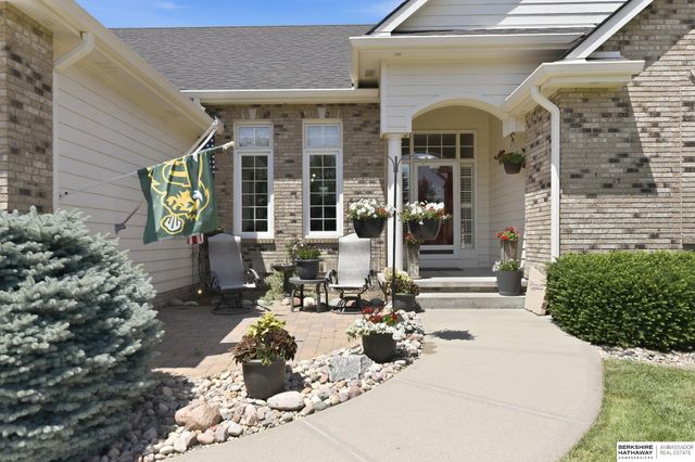 9406 Granville Parkway, La Vista, NE 68128