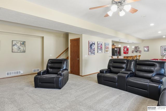 9406 Granville Parkway, La Vista, NE 68128