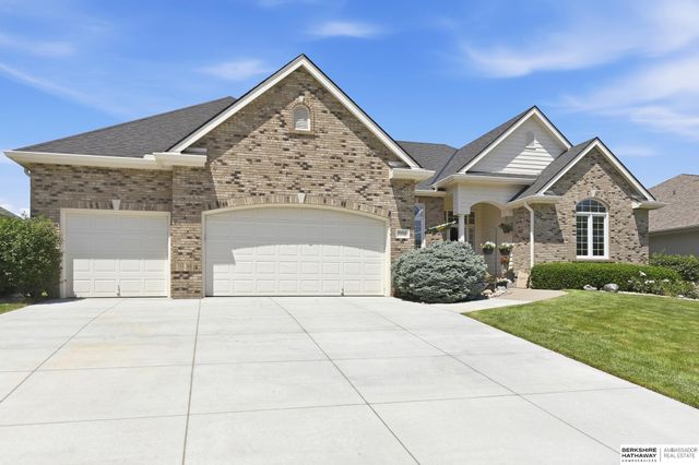 9406 Granville Parkway, La Vista, NE 68128