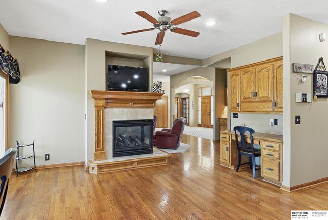 9406 Granville Parkway, La Vista, NE 68128