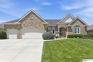 9406 Granville Parkway, La Vista, NE 68128