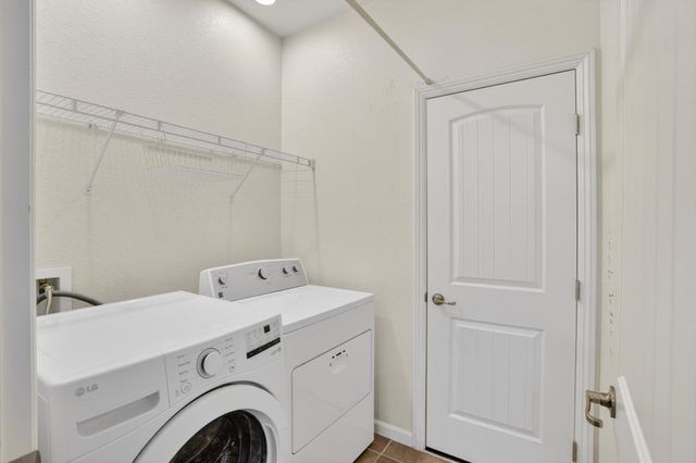 3081 Ardley Dr, Roseville, CA 95747
