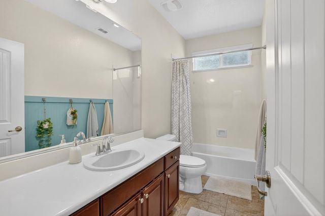 3081 Ardley Dr, Roseville, CA 95747