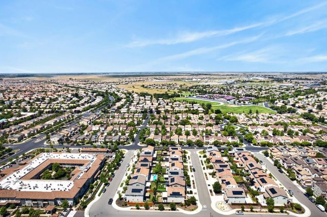 3081 Ardley Dr, Roseville, CA 95747
