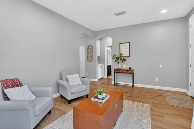 3081 Ardley Dr, Roseville, CA 95747