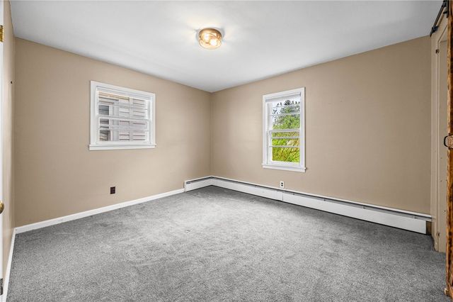 12 Mirick Pl, Lyons, NY 14489